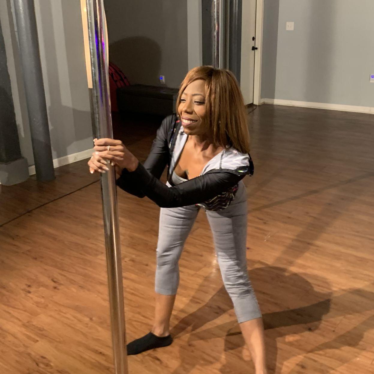 POLE DANCE - Kave Instructor Mandy Moss Demonstrates.jpeg